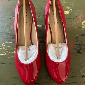 Life Stride Parigi Red Patent Heels New no box size 9.5W
